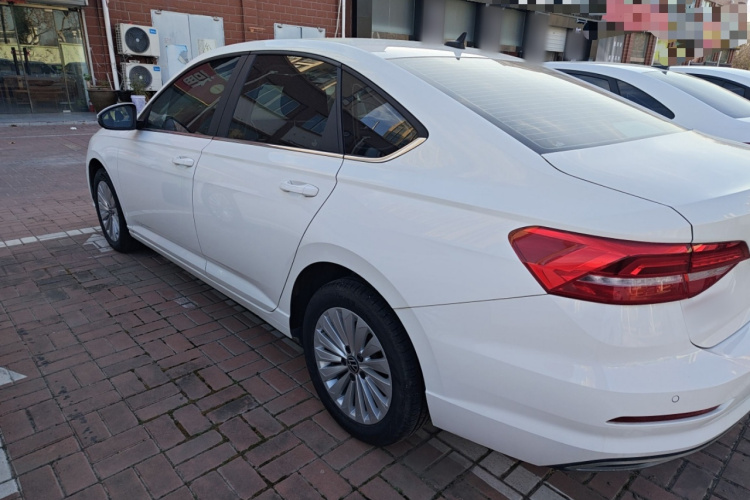 大众 朗逸 2021款 1.5L 自动舒适版车身外观4