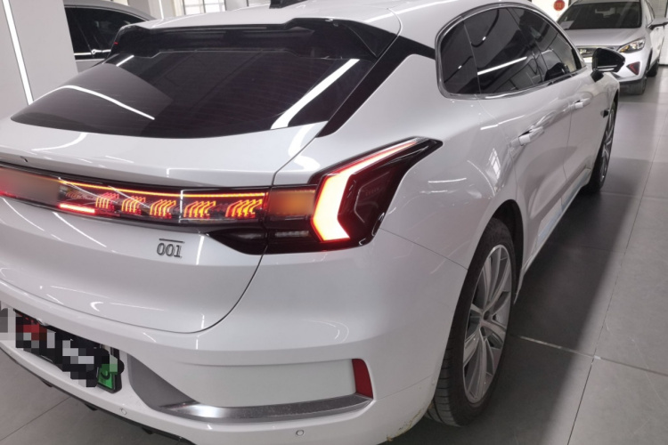 极氪001 2023款 WE版 100kWh车身外观6006