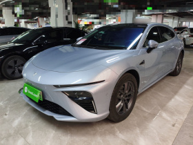 哪吒汽车 哪吒S猎装 2024款 增程300 标准版