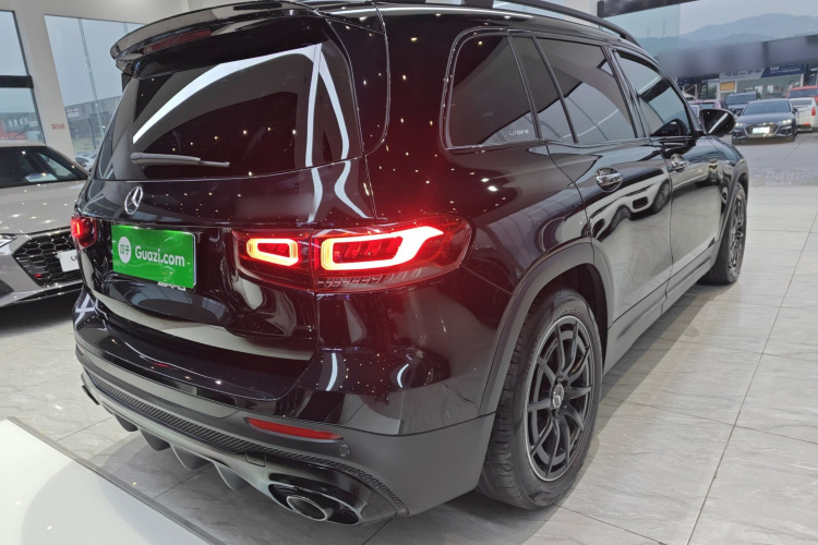 奔驰GLB AMG 2021款 改款 AMG GLB 35 4MATIC车身外观7
