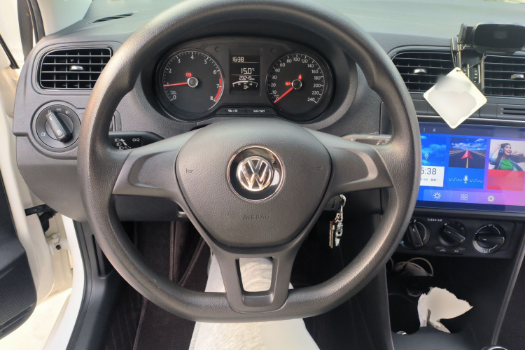 大众 Polo 2016款 1.4L 手动风尚型中控内饰13