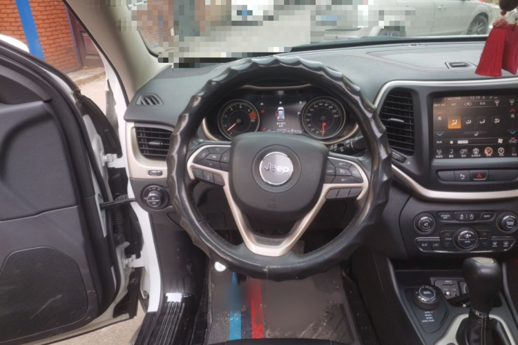 Jeep 自由光 2016款 2.4L 75周年致敬版局部细节13