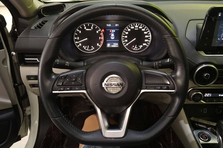 日产 轩逸 2021款 1.6L XL CVT悦享版中控内饰13