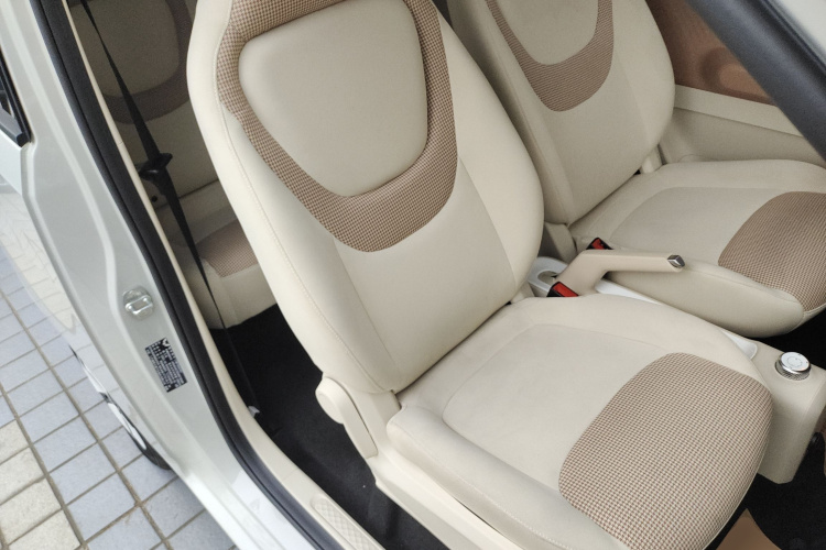 五菱汽车 宏光MINIEV 2024款 第三代 215km 青春版局部细节41