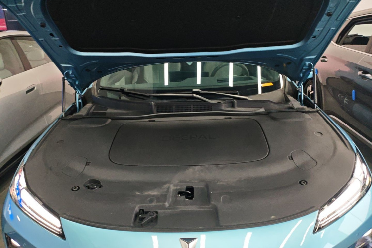 深蓝汽车 深蓝L07 2024款 300Max乾崑智驾ADS SE增程版局部细节24