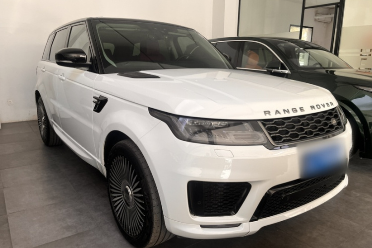 路虎 揽胜运动版 2019款 3.0 L6 HSE DYNAMIC车身外观6002