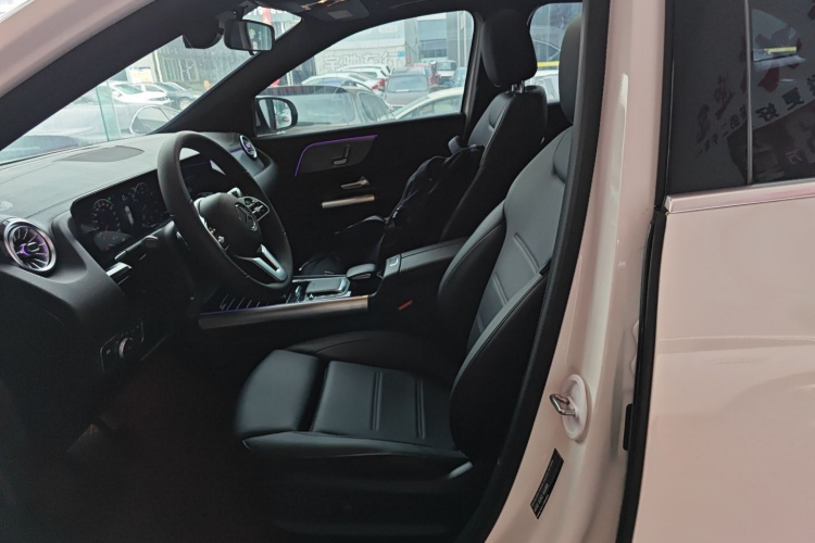 奔驰GLA 2023款 GLA 220局部细节19