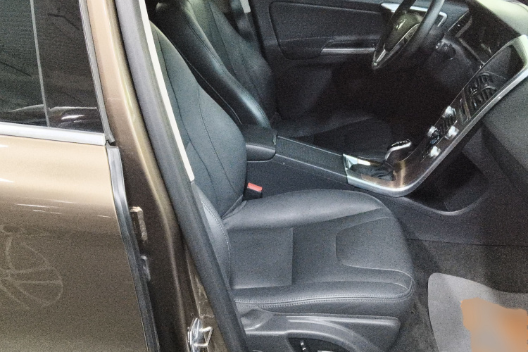 沃尔沃XC60 2017款 T5 智进升级版局部细节41