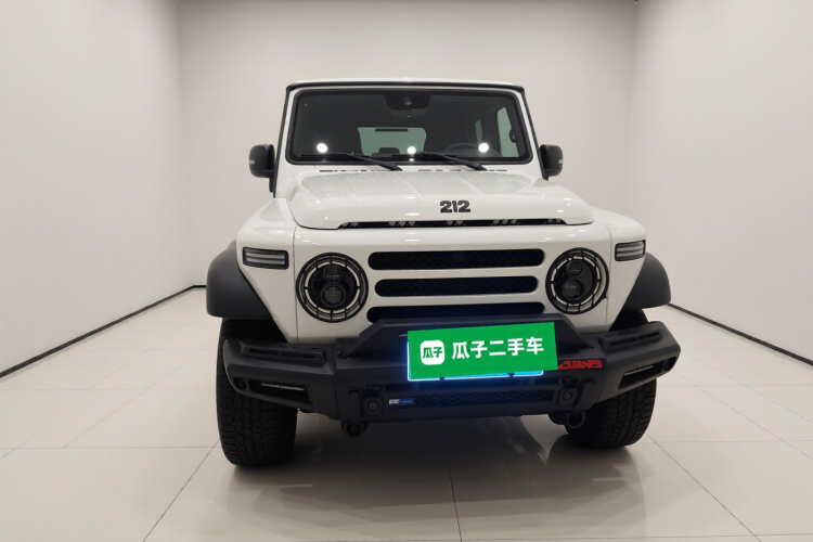 212 T01 2024款 2.0T 机械师车身外观2