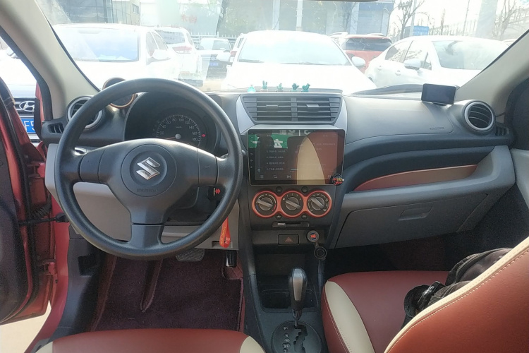 铃木 奥拓 2013款 1.0L 自动豪华型中控内饰7002