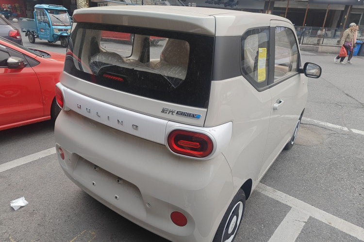 五菱汽车 宏光MINIEV 2024款 第三代 215km 青春版车身外观7