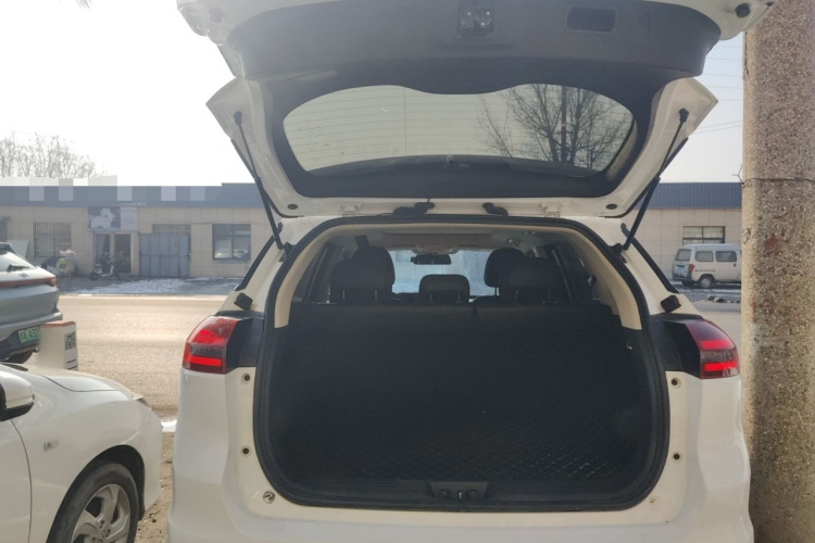 吉利汽车 博越 2020款 1.8TD DCT两驱智联型4G互联版机舱底盘23