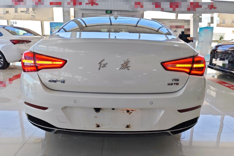 红旗H5 2018款 30TD 型动版车身外观6004