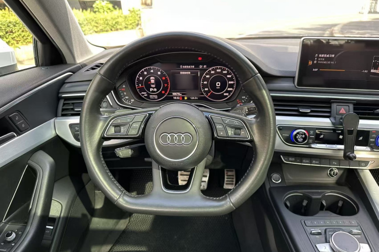 奥迪A4L 2017款 Plus 40 TFSI 运动型局部细节13