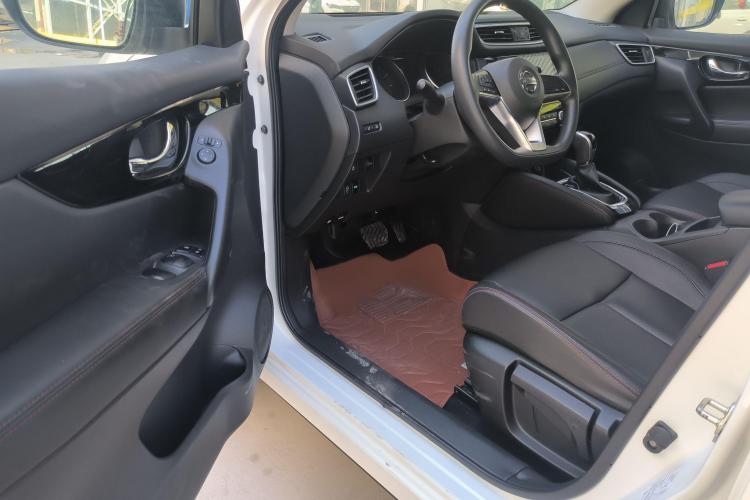 日产 逍客 2022款 2.0L CVT XV智享版中控内饰7002