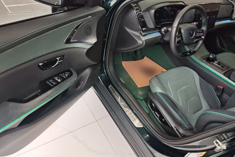 比亚迪 汉 2022款 EV 610KM四驱千山翠限量版中控内饰20