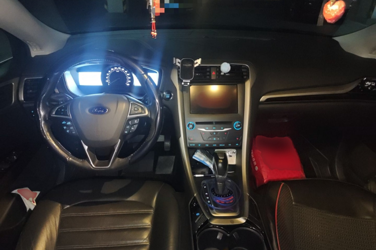 福特 蒙迪欧 2013款 2.0L GTDi200豪华型中控内饰12