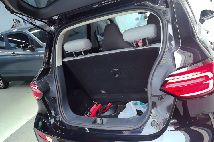 零跑汽车 零跑T03 2022款 炫晶版机舱底盘23