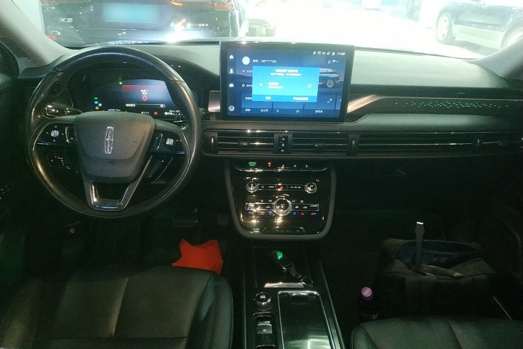 林肯 冒险家 2022款 2.0T 两驱尊享版中控内饰12