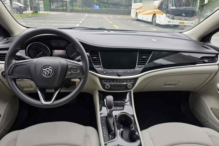 别克 威朗 2020款 15T 自动进取型中控内饰7004