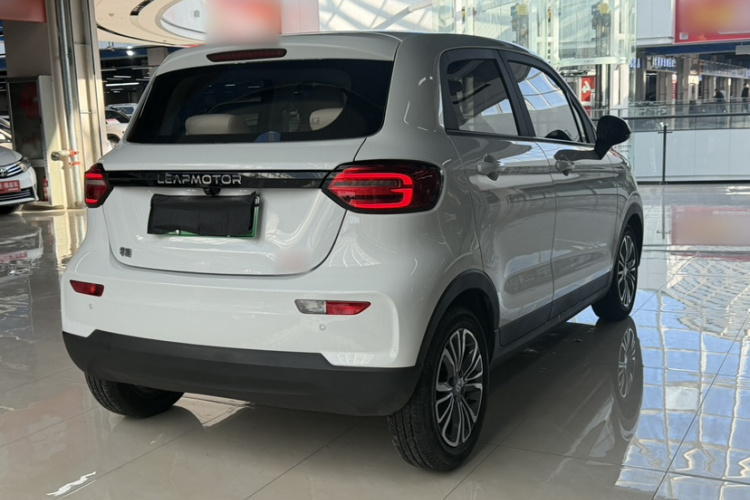 零跑汽车 零跑T03 2024款 403舒享版车身外观6008