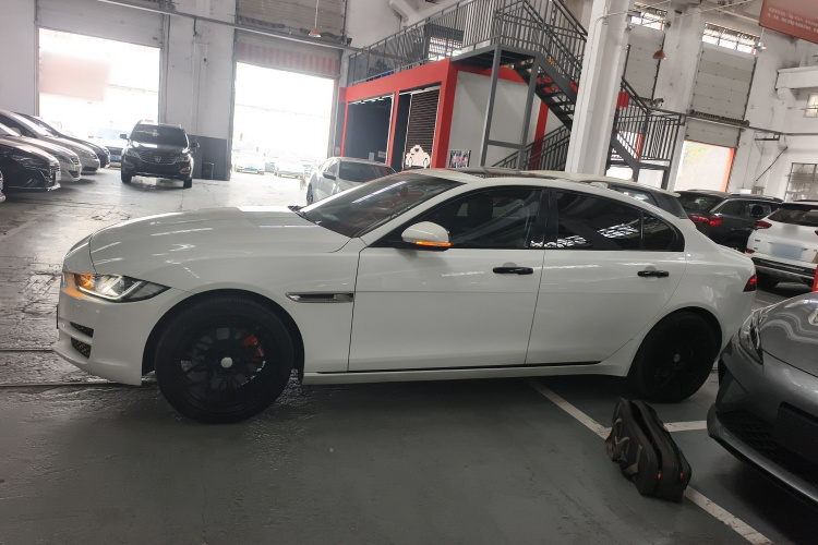 捷豹XEL 2019款 2.0T 200PS 尊享版车身外观6003