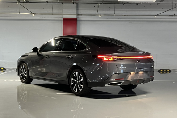 长安 逸动 2025款 蓝鲸 1.5T 500Bar尊贵型车身外观6007