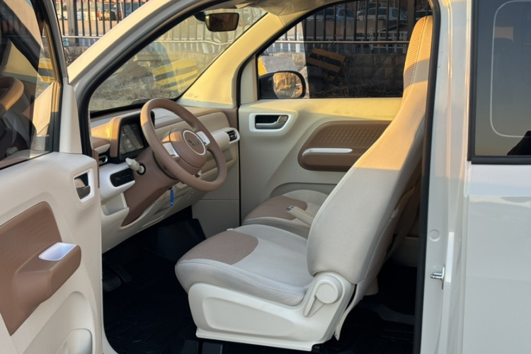 五菱汽车 宏光MINIEV 2024款 第三代 215km 青春版局部细节19