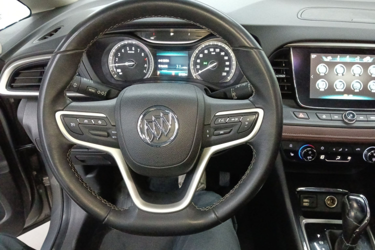 别克GL6 2018款 18T 5座豪华型中控内饰13