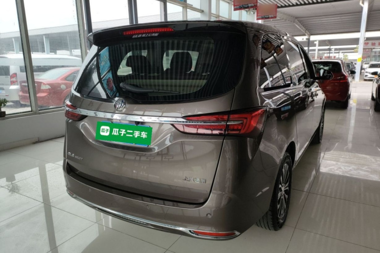 别克GL8 2021款 陆上公务舱 652T 舒适型车身外观7