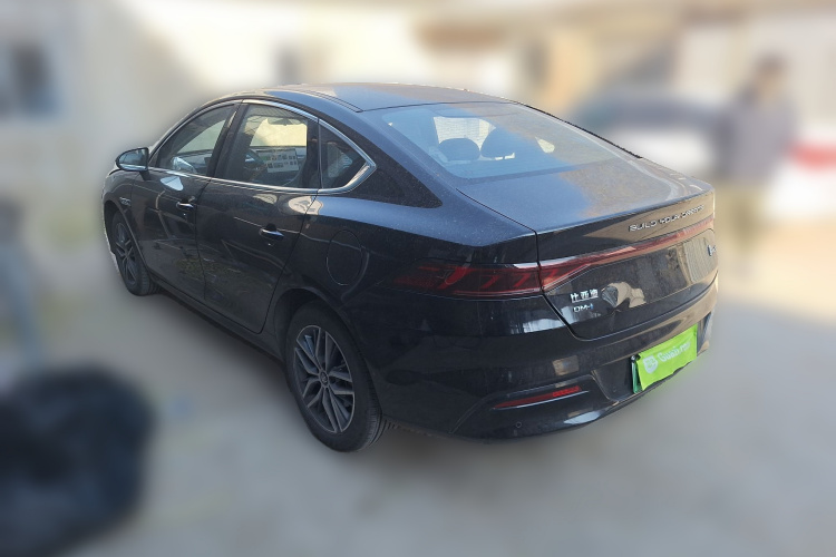 比亚迪 秦PLUS 2023款  冠军版 DM-i 120KM超越型车身外观6003