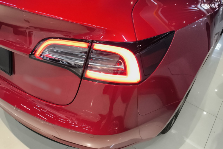 特斯拉 Model 3 2020款 标准续航后驱升级版车身外观9