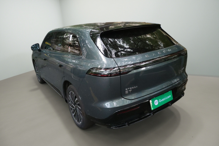 星途 星纪元 ET 2024款 增程 240 Max四驱车身外观5