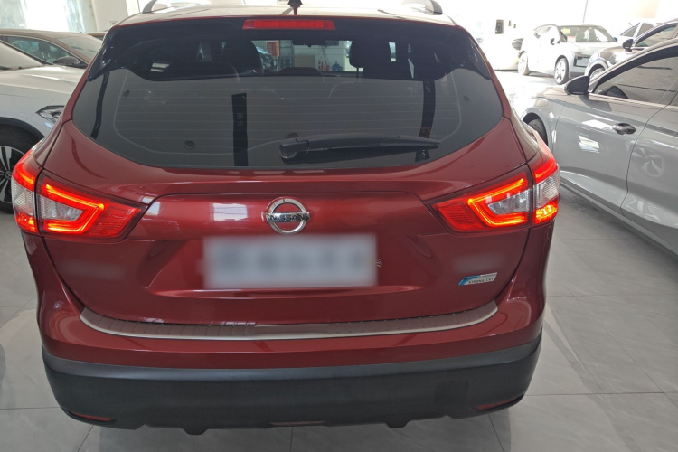 日产 逍客 2016款 2.0L CVT豪华版车身外观6