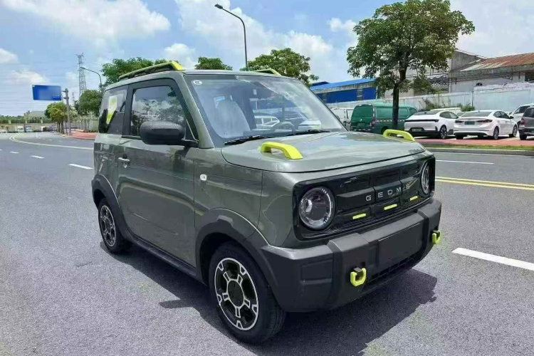 吉利银河 2025款 210km 熊猫骑士车身外观6006