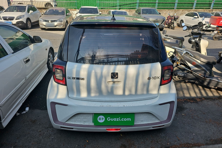 思皓 2022款 花仙子款 四叶草车身外观6