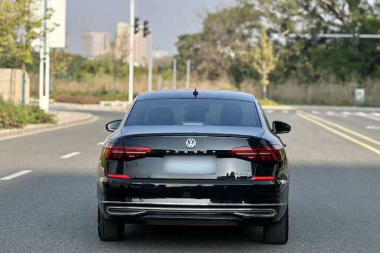 大众 帕萨特 2019款 330TSI 精英版 国VI车身外观6006