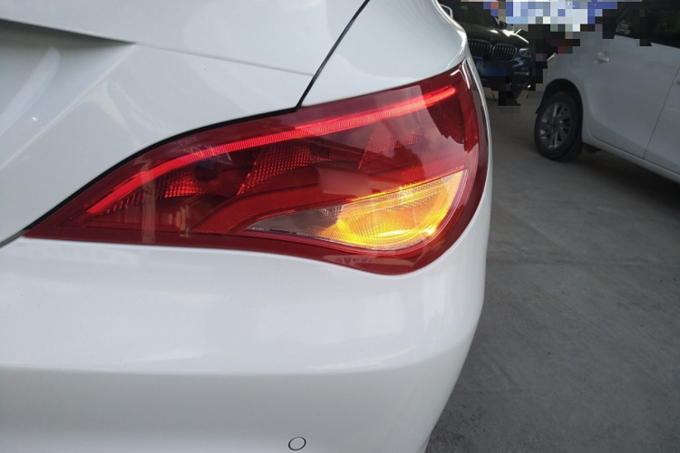 奔驰CLA 2018款 CLA 200 动感型车身外观6007