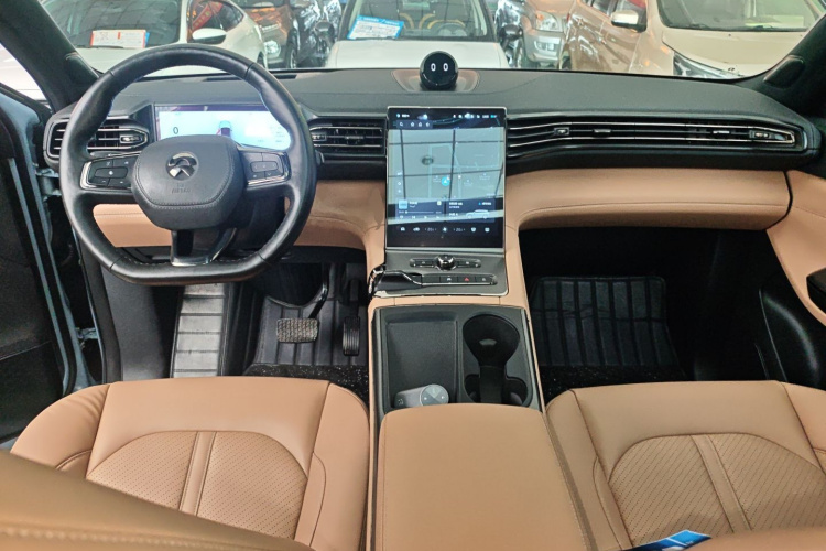 蔚来ES6 2020款 600KM 运动版中控内饰12