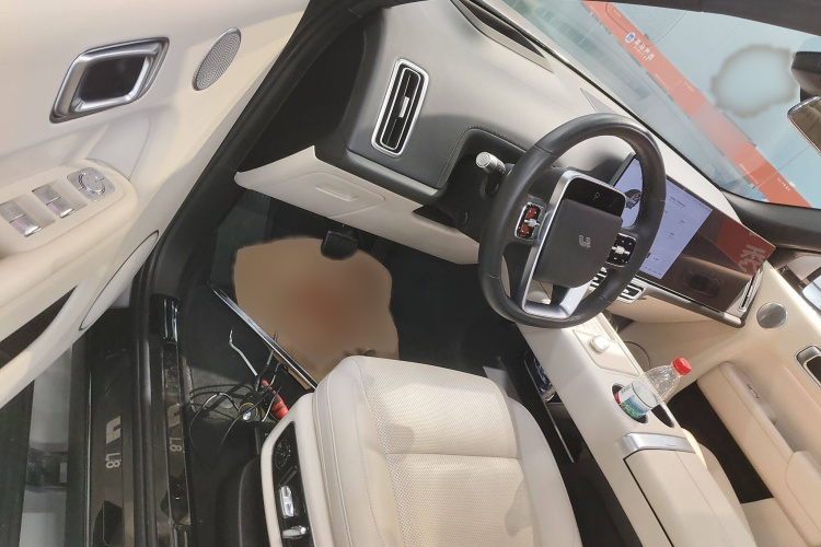 理想汽车 理想L8 2023款 Pro中控内饰7003