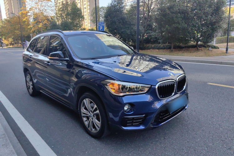 宝马X1 2019款 xDrive20Li 尊享型车身外观6002
