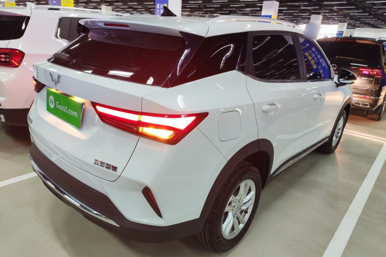 五菱汽车 五菱星驰 2022款 1.5L 手动自在型车身外观6005