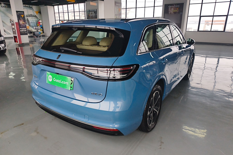 鸿蒙智行 尚界H5 2025款 增程 Max车身外观6005