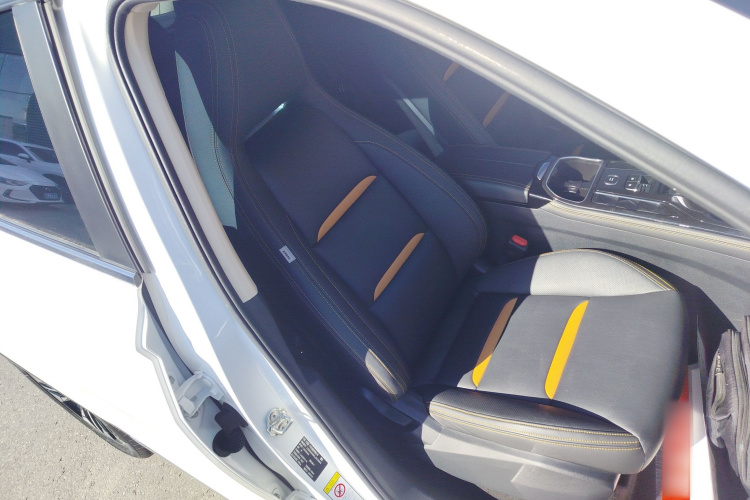 奔腾T77 2020款 PRO 280 TID 自动豪华型局部细节41