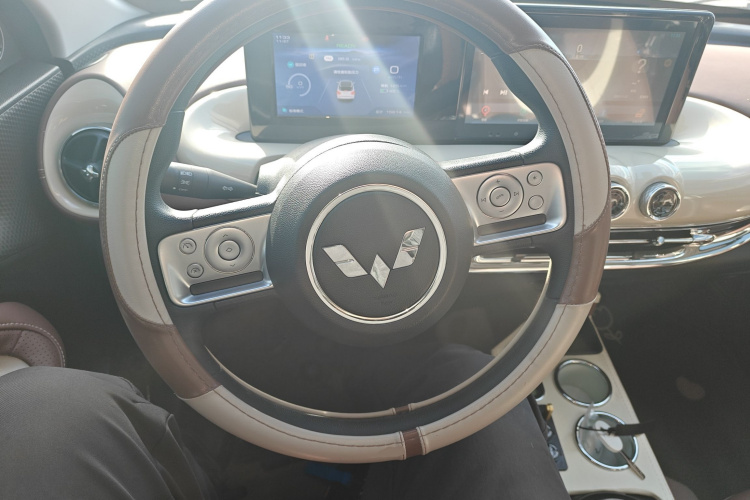 五菱汽车 五菱缤果 2023款 333km 悦享款中控内饰13