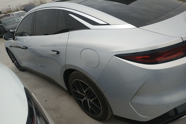 比亚迪 汉L 2025款 EV 四驱激光雷达旗舰型车身外观6003