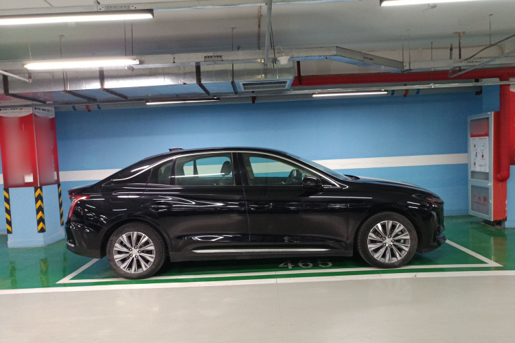 红旗E-QM5 2022款 431km 充电乐享版车身外观6003