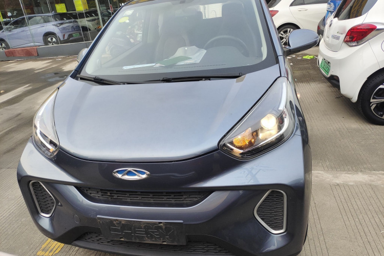 奇瑞 小蚂蚁 2021款 15万蚁粉款 蚁酷版 磷酸铁锂车身外观2