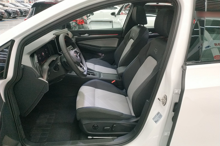 大众 高尔夫 2025款 300TSI R-Line中控内饰19