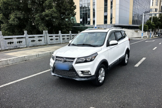 北汽幻速S3 2016款 S3L 1.5L 手动尊贵型